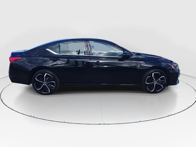 2024 Nissan Altima — photo 8 view