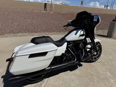 2025 Harley-Davidson FLHX - Street Glide - Photo 4