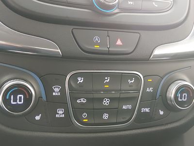 2024 Chevrolet Equinox — photo 17 view