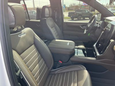 2025 GMC Yukon — photo 19 view