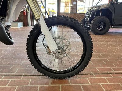 2026 Yamaha YZ125 70th Anniversary Edition - Photo 18