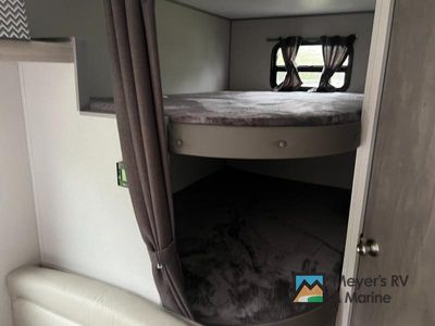 2026 Coachmen RV Catalina Summit Series 8 - Photo 29