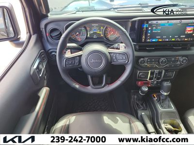 2026 Jeep Wrangler - Photo 17
