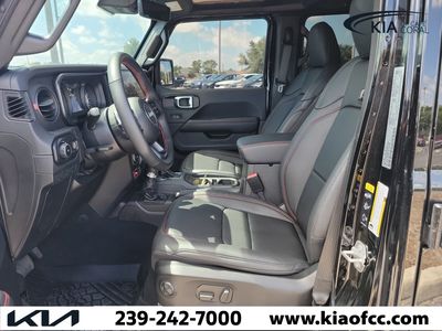 2026 Jeep Wrangler - Photo 21