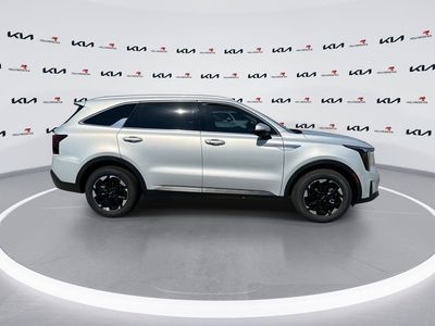 2026 Kia Sorento — photo 9 view