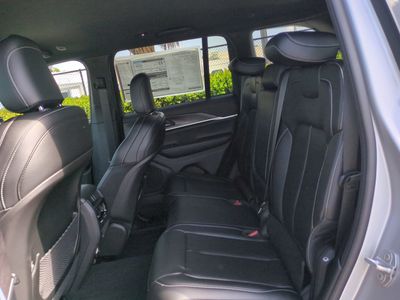 2025 Jeep Grand Cherokee - Photo 15