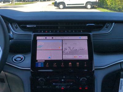 2025 Jeep Grand Cherokee - Photo 19