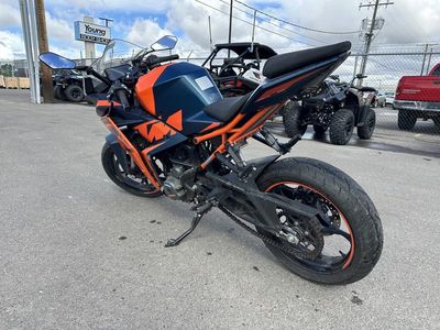2022 KTM RC 390 - Photo 4