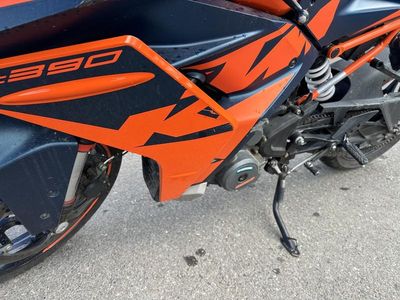 2022 KTM RC 390 - Photo 7