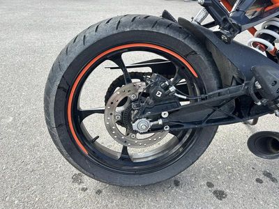 2022 KTM RC 390 - Photo 9