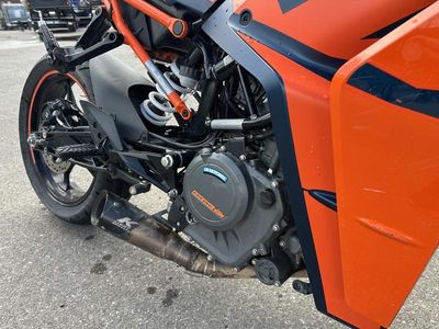 2022 KTM RC 390 - Photo 8