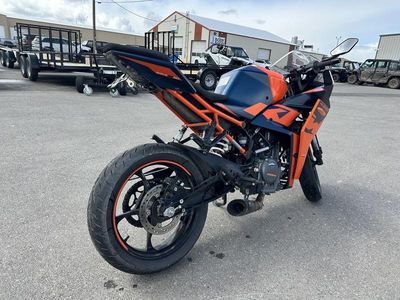2022 KTM RC 390 - Photo 3