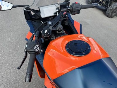 2022 KTM RC 390 - Photo 11
