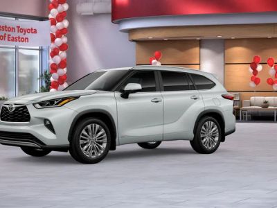2026 Toyota Highlander Hybrid — side profile view