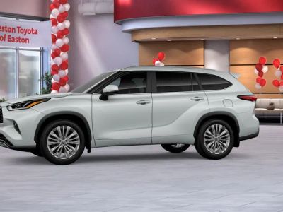 2026 Toyota Highlander Hybrid — rear three-quarter view