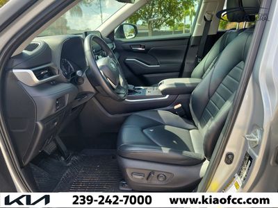 2022 Toyota Highlander - Photo 21