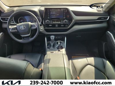 2022 Toyota Highlander - Photo 15