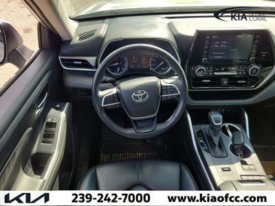 2022 Toyota Highlander - Photo 16