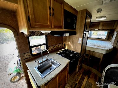 2015 Coachmen Freelander - Photo 10
