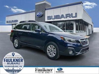2018 Subaru Outback 2.5i Premium in Dark Blue Pearl — front three-quarter view