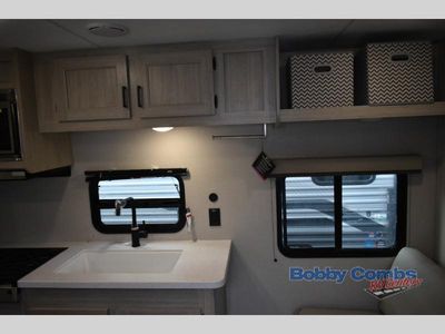 2026 Coachmen RV Catalina Summit Series 8 - Photo 11