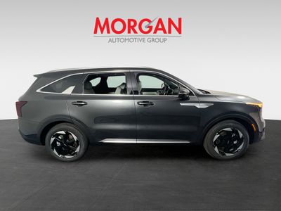 2026 Kia Sorento Hybrid — side profile view