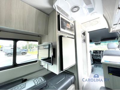 2025 Tiffin Motorhomes GT1 AG - Photo 12