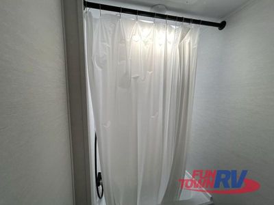 2025 Gulf Stream RV Kingsport Ultra Lite - Photo 24
