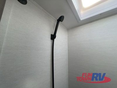 2025 Gulf Stream RV Kingsport Ultra Lite - Photo 25