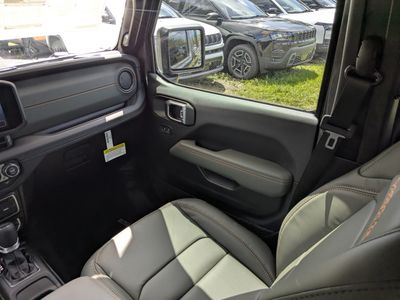 2026 Jeep Gladiator - Photo 17
