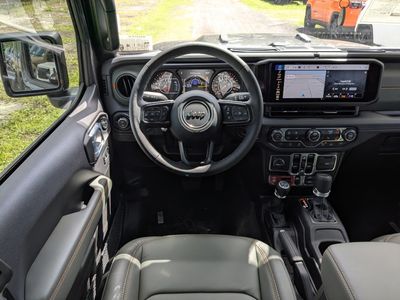 2026 Jeep Gladiator - Photo 16