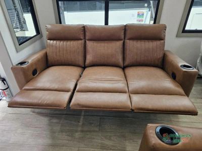 2027 Axiom RV Imperium — photo 49 view