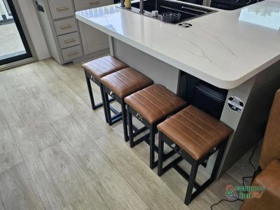 2027 Axiom RV Imperium — photo 35 view