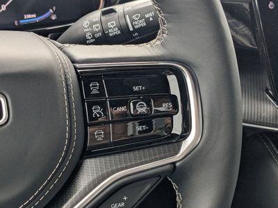 2026 Jeep Grand Wagoneer - Photo 28