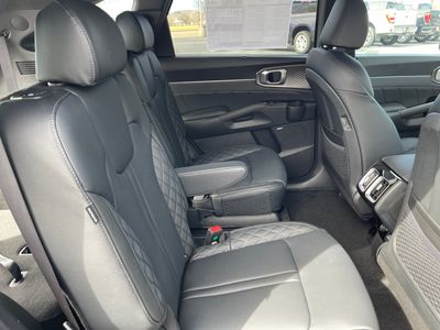 2026 Kia Sorento Hybrid - Photo 14