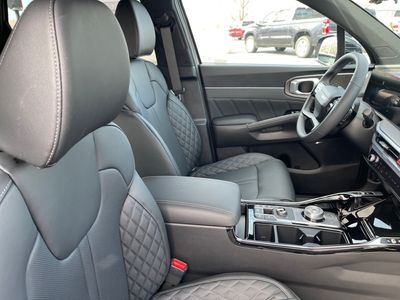 2026 Kia Sorento Hybrid - Photo 15