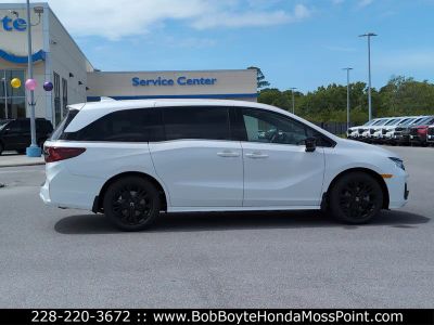 2026 Honda Odyssey — photo 8 view