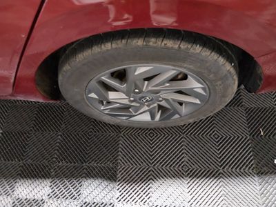2024 Hyundai Elantra — photo 10 view