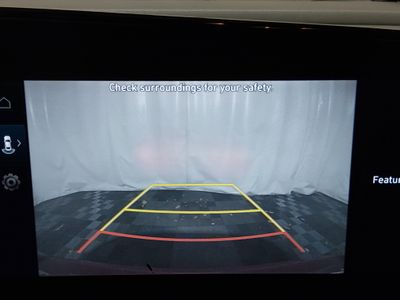 2024 Hyundai Elantra — photo 16 view