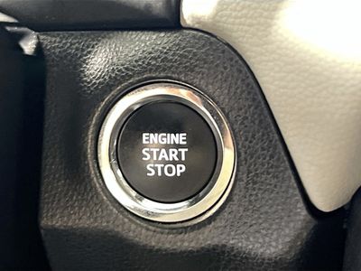 2025 Toyota RAV4 - Photo 20