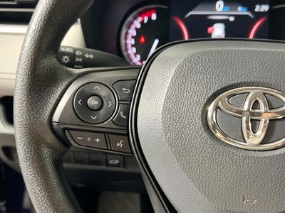 2025 Toyota RAV4 - Photo 16