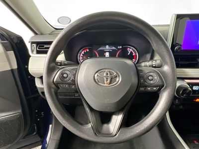 2025 Toyota RAV4 - Photo 15