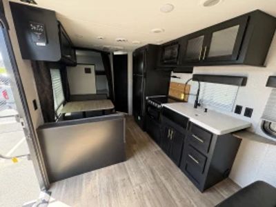 2022 Forest River Cherokee Grey Wolf - Photo 8