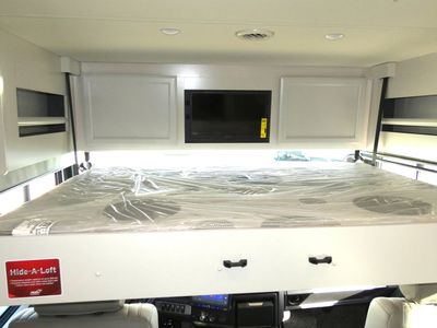 2026 Fleetwood Bounder - Photo 14
