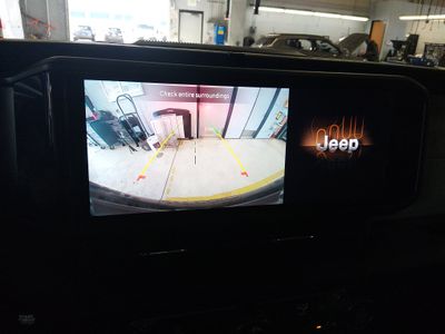 2024 Jeep Wrangler - Photo 17