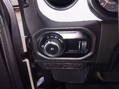 2024 Jeep Wrangler - Photo 13