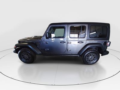 2024 Jeep Wrangler - Photo 4
