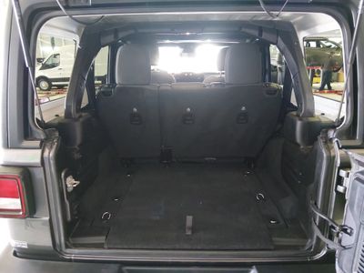 2024 Jeep Wrangler - Photo 11