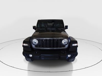 2024 Jeep Wrangler - Photo 2