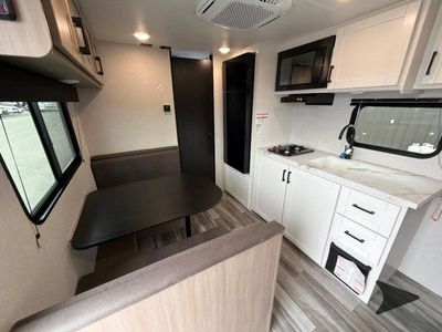 2026 Jayco Jay Flight SLX - Photo 11